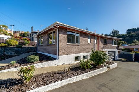 Photo of property in 9 Colquhoun Street, Glenross, Dunedin, 9011