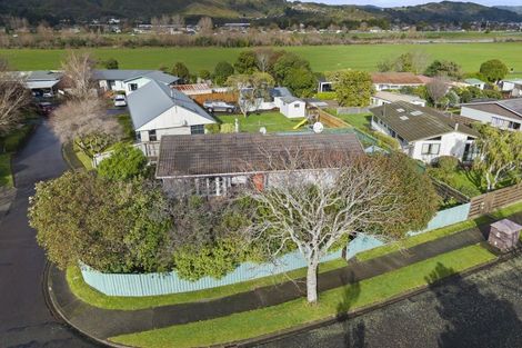 Photo of property in 26 Kentucky Street, Totara Park, Upper Hutt, 5018