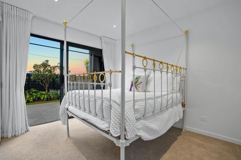 Photo of property in 10 Vaughan Crescent, Murrays Bay, Auckland, 0630