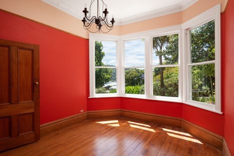 Photo of property in 123 Wellington Street, Picton, 7220