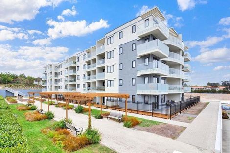 Photo of property in Apollo Apartments, 5/46g Rosedale Road, Rosedale, Auckland, 0632