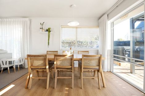 Photo of property in 27 Glen Lynne Avenue, Queenwood, Hamilton, 3210