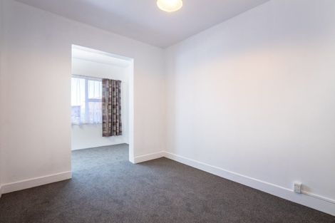 Photo of property in Devonport Apartments, 21/127 Saint Aubyn Street, New Plymouth, 4310