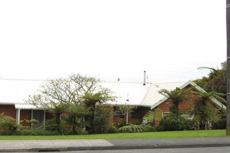 Photo of property in 192 Mangorei Road, Merrilands, New Plymouth, 4312