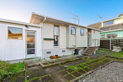 Photo of property in 1/5 Merriefield Avenue, Forrest Hill, Auckland, 0620