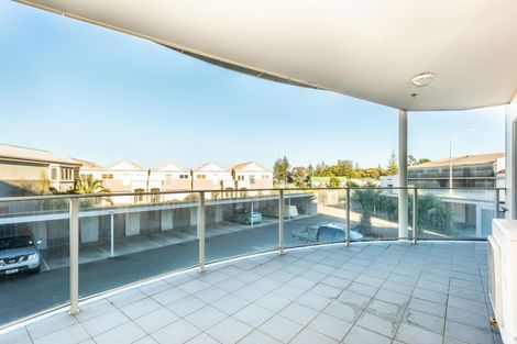 Photo of property in Bay View, 4/90 Customhouse Street, Gisborne, 4010