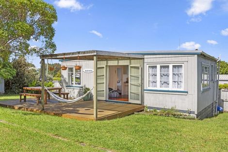 Photo of property in 66a Wainui Road, Raglan, 3225
