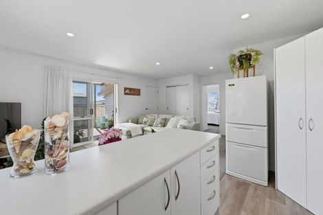 Photo of property in 11 Kamahi Crescent, Papamoa Beach, Papamoa, 3118