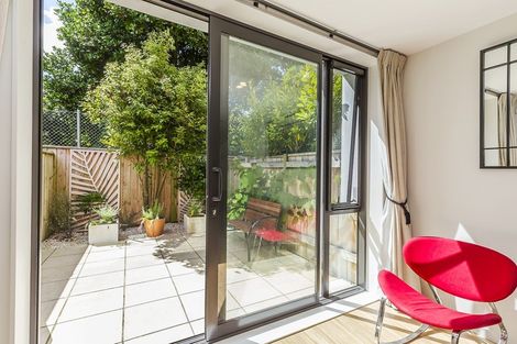 Photo of property in Nouvo Apartments, 8/21 Rugby Street, Mount Cook, Wellington, 6021