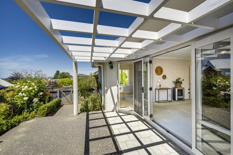 Photo of property in 76b Churchill Drive, Taradale, Napier, 4112