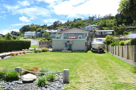 Photo of property in 54 Matakatia Parade, Matakatia, Whangaparaoa, 0930