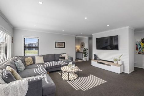 Photo of property in 53 Buddle Road, Wallaceville, Upper Hutt, 5018