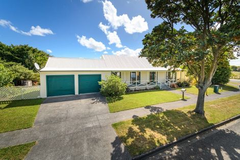 Photo of property in 2 Escort Grove, Awapuni, Palmerston North, 4412