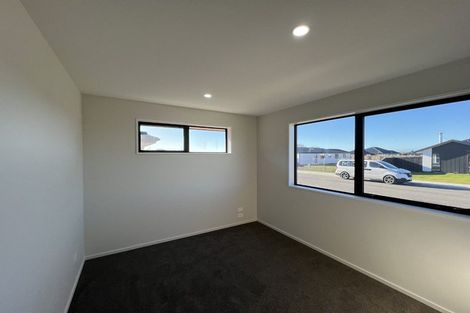 Photo of property in 35 Cousins Street, Woodend, 7691