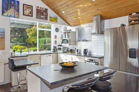 Photo of property in 49 Kakariki Grove, Waikanae, 5036