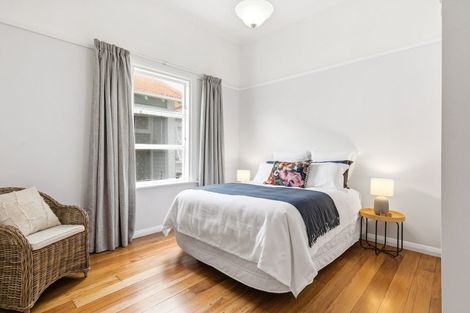 Photo of property in 68 The Parade, Island Bay, Wellington, 6023
