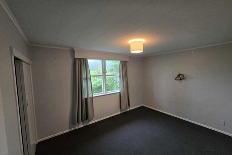 Photo of property in 6 Wyndham Road, Pinehaven, Upper Hutt, 5019