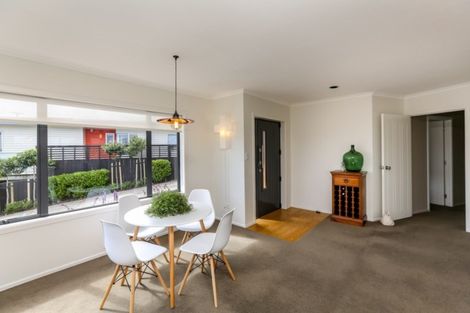 Photo of property in 7 Fairgray Row, Lower Vogeltown, New Plymouth, 4310