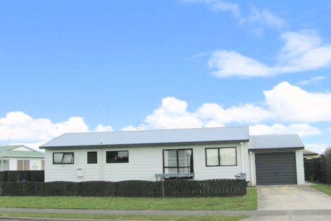 Photo of property in 22 Doncaster Drive, Papamoa Beach, Papamoa, 3118