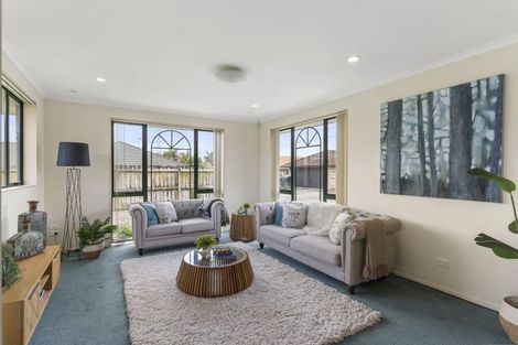 Photo of property in 3 Morewa Place, Takanini, 2112