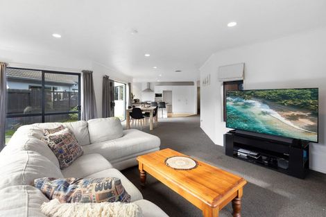 Photo of property in 41 Tomika Crescent, Papamoa Beach, Papamoa, 3118