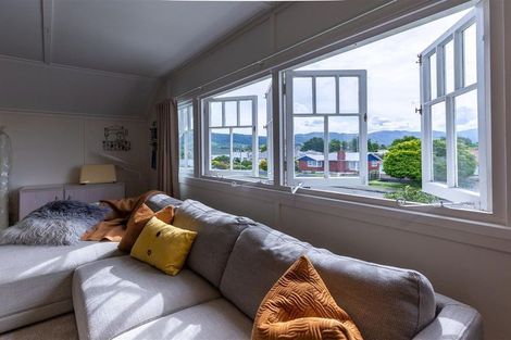 Photo of property in 17 Rhodes Street, Waimate, 7924