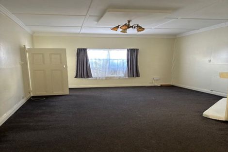 Photo of property in 70 Russell Street, Westport, 7825