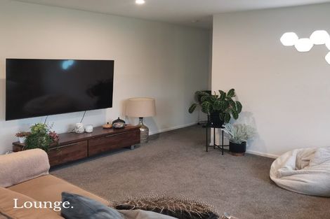 Photo of property in 6 Warner Place, Heathcote Valley, Christchurch, 8022