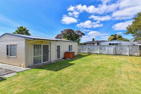 Photo of property in 16 Claymore Street, Manurewa, Auckland, 2102