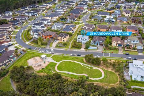 Photo of property in 31 Harrowglen Drive, Northcross, Auckland, 0632