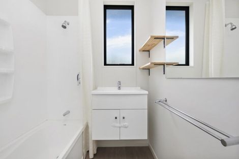 Photo of property in 28 Railway Terrace East, Glentunnel, Sheffield, 7673