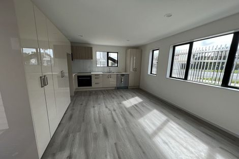 Photo of property in 2 Matukutureia Lane, Manurewa, Auckland, 2102