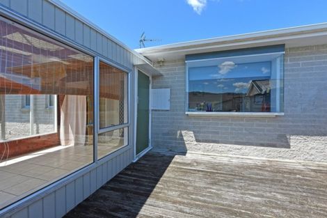 Photo of property in 1a Joseph Grove, Elderslea, Upper Hutt, 5018