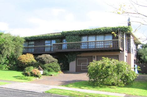 Photo of property in 5 Aylmer Court, Eastern Beach, Auckland, 2012