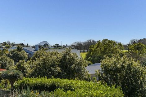 Photo of property in 30 Waipuna Grove, Welcome Bay, Tauranga, 3112