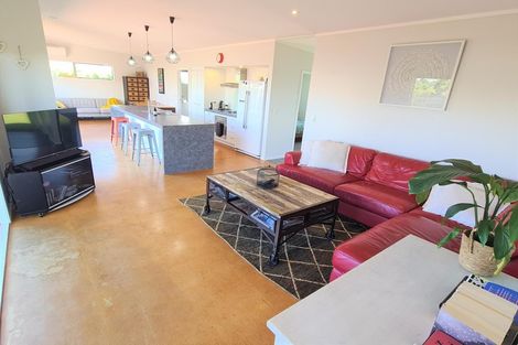 Photo of property in 106 Nikau Close, Matarangi, Whitianga, 3592