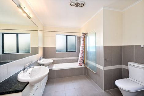 Photo of property in 37 Virginia Street, Henderson, Auckland, 0612