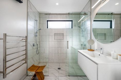 Photo of property in 5 Mcdonald Street, Wanaka, 9305