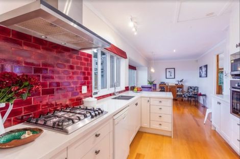 Photo of property in 114 Scenic Drive, Titirangi, Auckland, 0604