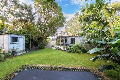 Photo of property in 8 Autere Street, Strandon, New Plymouth, 4312