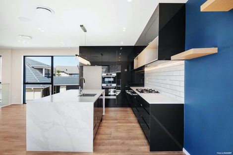Photo of property in 4a The Parade, Bucklands Beach, Auckland, 2012