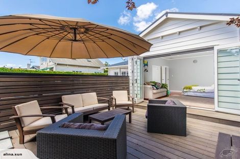 Photo of property in 20 Esmonde Road, Takapuna, Auckland, 0622