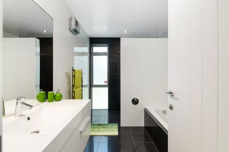 Photo of property in 116 Karewa Parade, Papamoa Beach, Papamoa, 3118