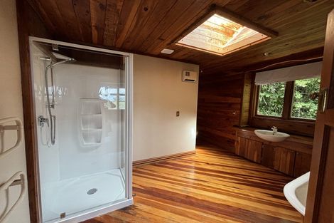 Photo of property in 4 Grenville Terrace, Moana, Nelson, 7011