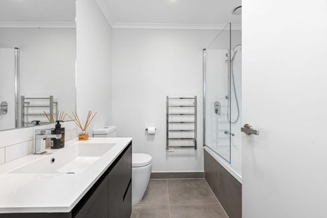 Photo of property in 42 Pennant Street, Long Bay, Auckland, 0630