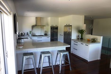 Photo of property in 96 Saddleback Rise, Murrays Bay, Auckland, 0630