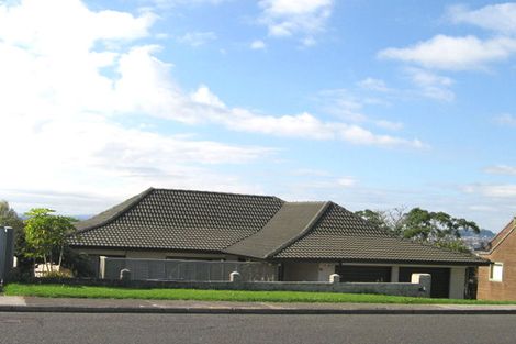 Photo of property in 30 Balmain Road, Chatswood, Auckland, 0626