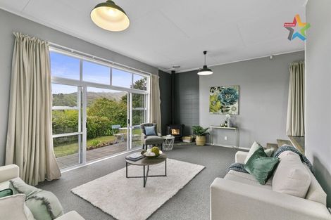 Photo of property in 14a Hawthorn Crescent, Stokes Valley, Lower Hutt, 5019