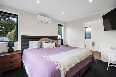 Photo of property in 513 Richmond Road, Lepperton, New Plymouth, 4373