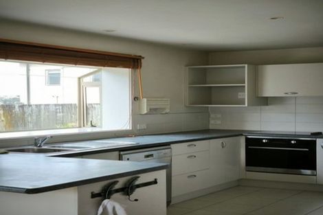 Photo of property in 8a Tide Close, Mount Wellington, Auckland, 1060